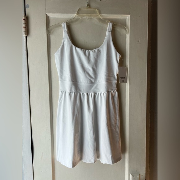 NWT Year of Ours SPORT ACE DRESS White M - Picture 11 of 14